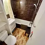 Apartment Avec Parking Et Piscine, Pres - Fr-1-702-76 *