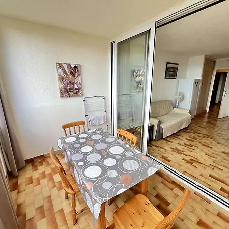 Avec Parking Et Piscine, Pres - Fr-1-702-76 * Agde