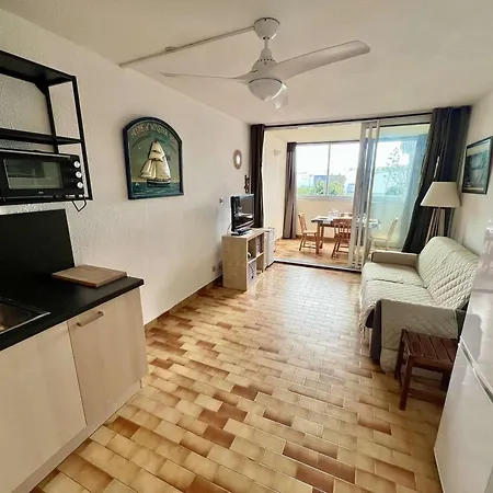 Avec Parking Et Piscine, Pres - Fr-1-702-76 Apartment