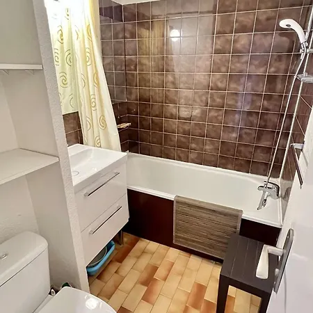 Apartamento Avec Parking Et Piscine, Pres - Fr-1-702-76 Agde